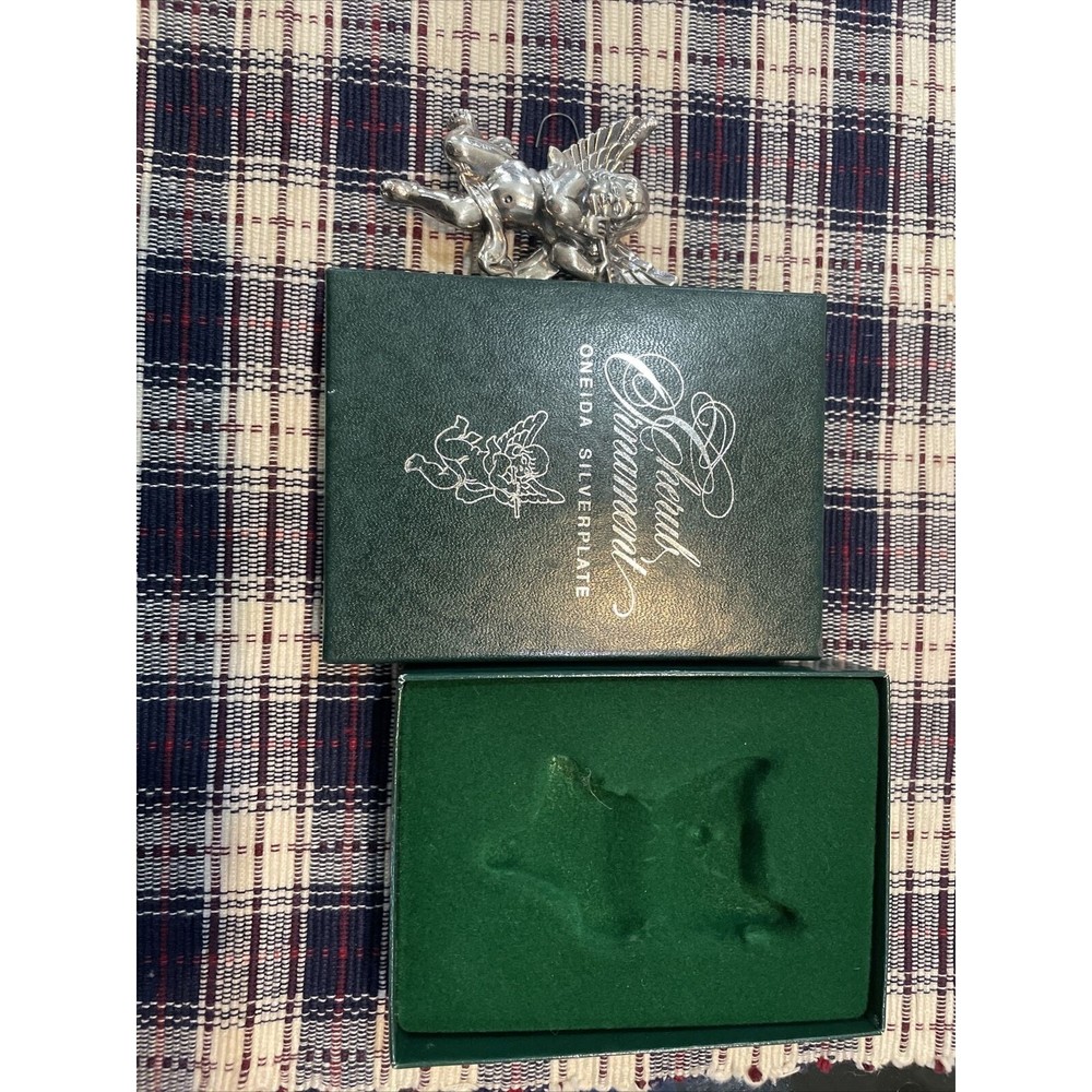 Oneida Silver Plate 1991 Cherub Angel Ornament in box